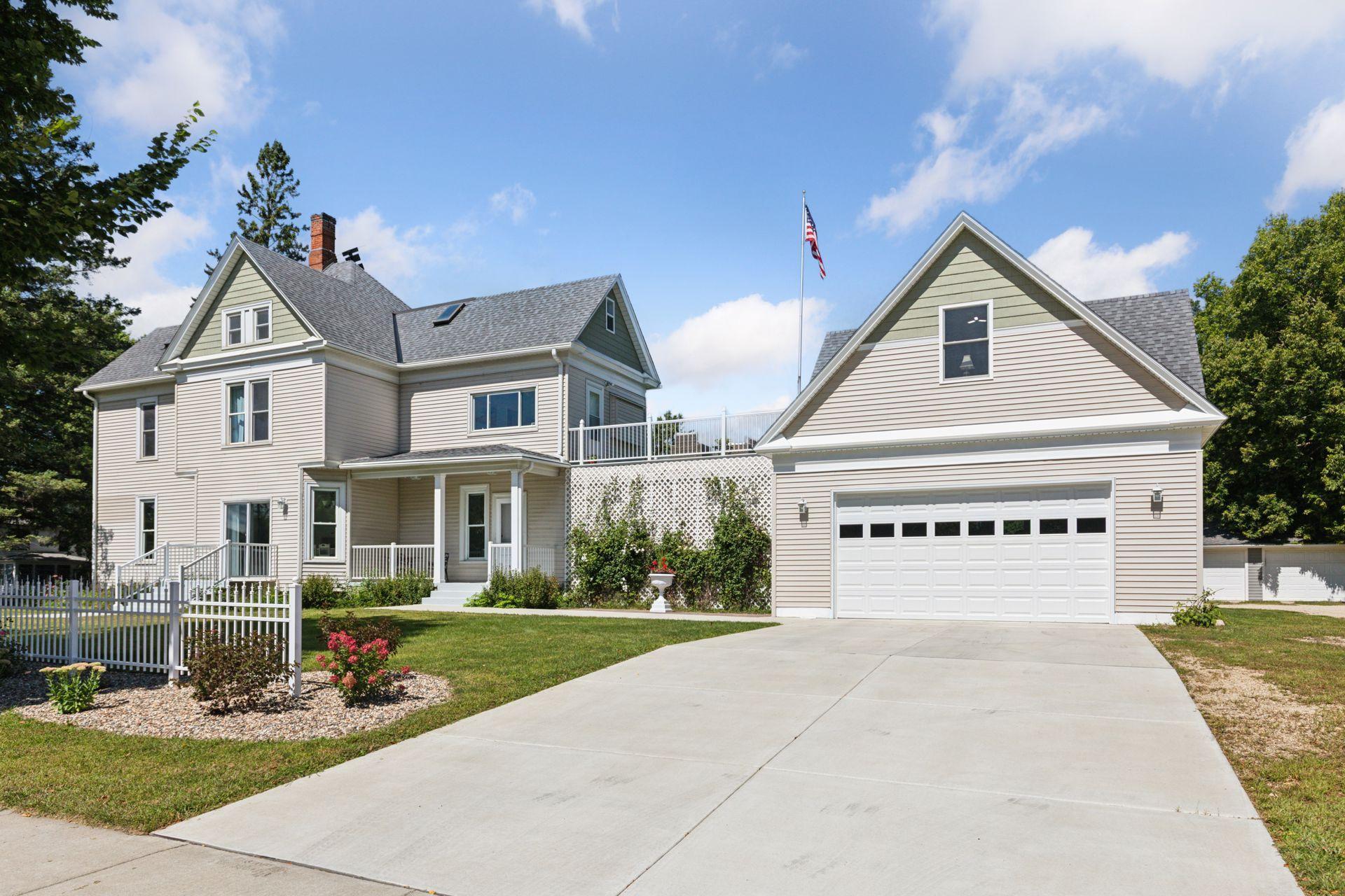 main property photo 79