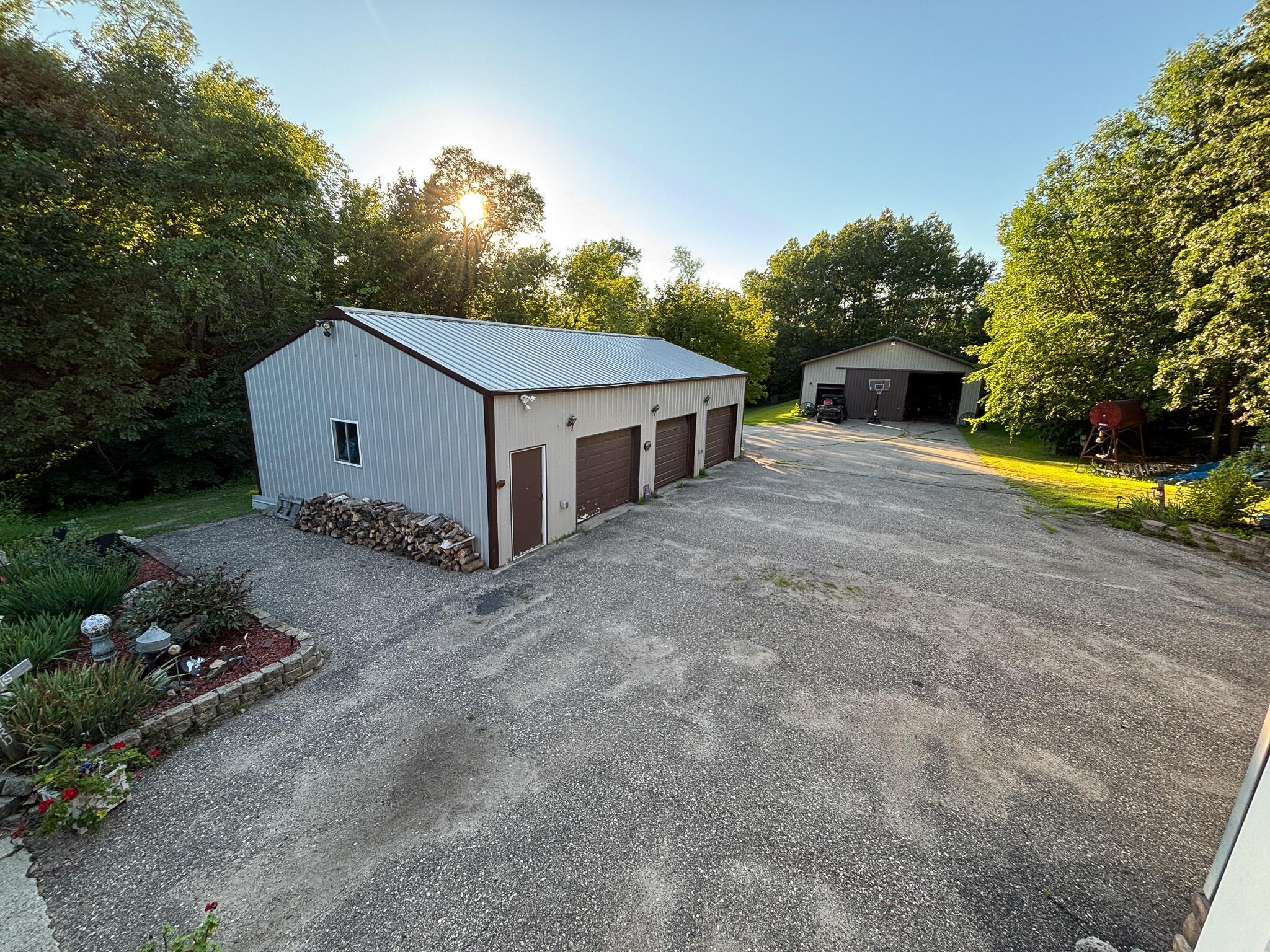 main property photo 51
