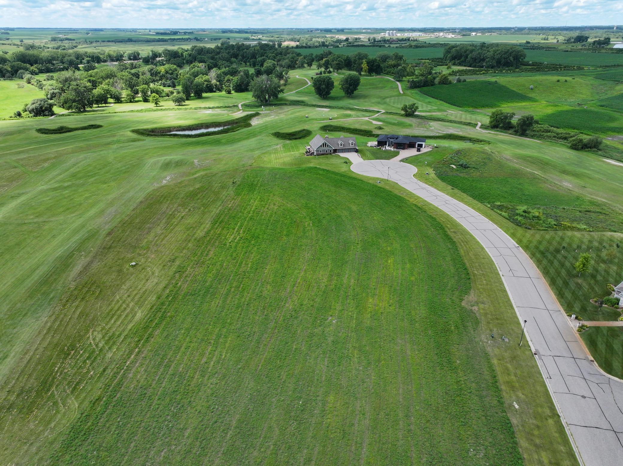 main property photo 9