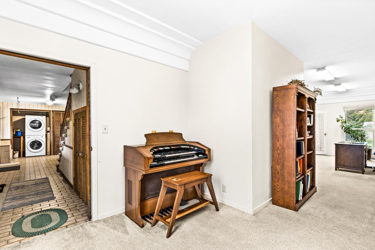 main property photo 80