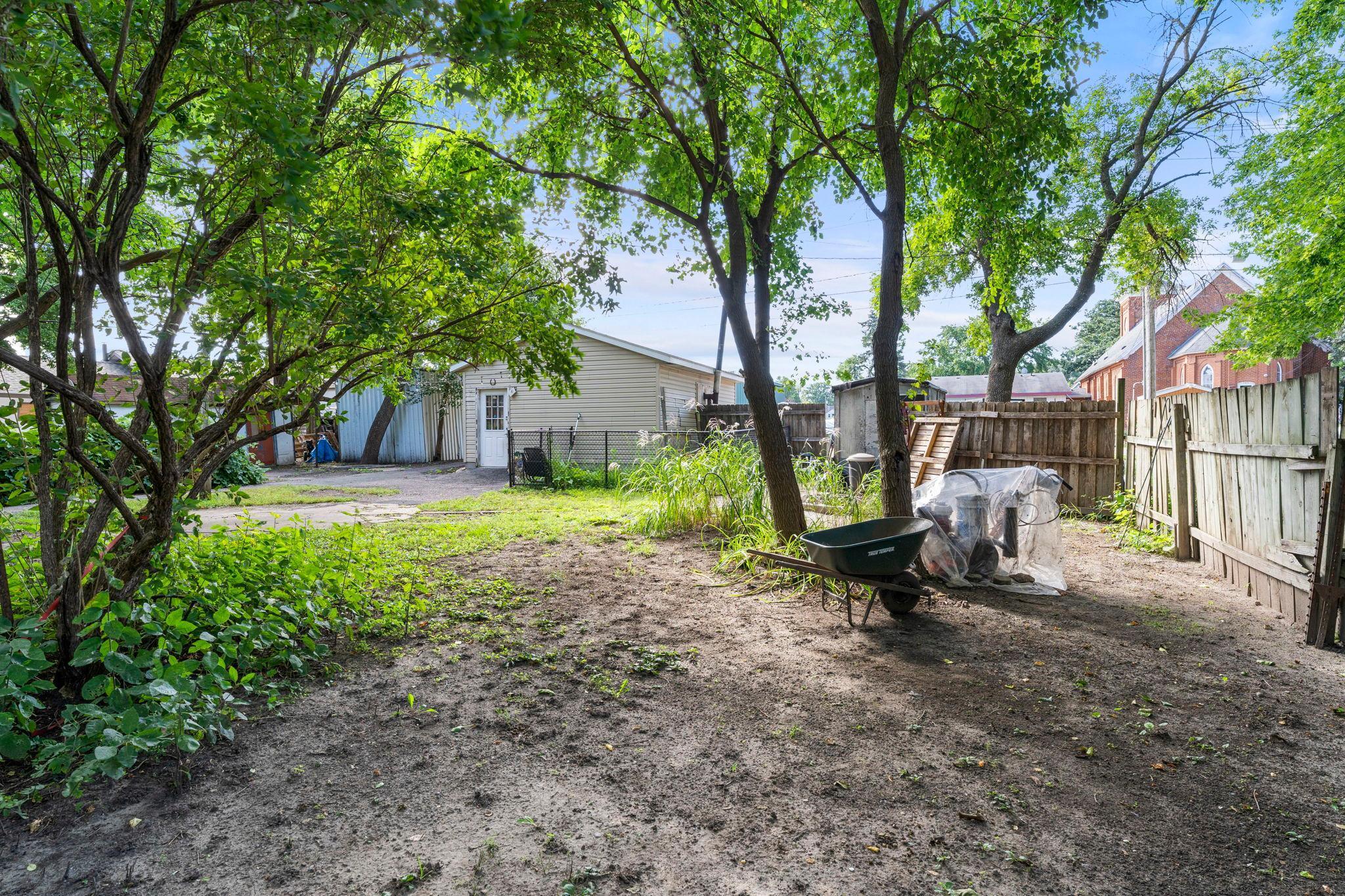 main property photo 74