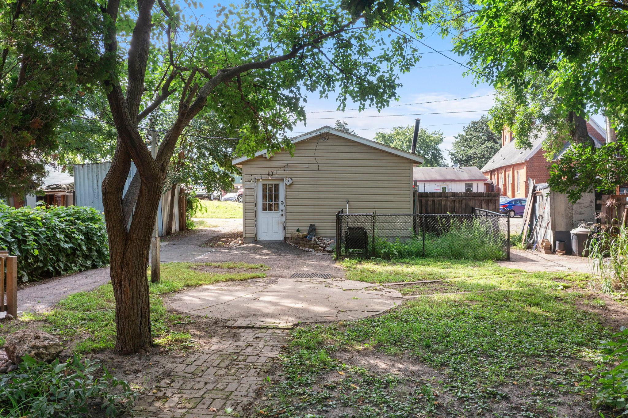 main property photo 76