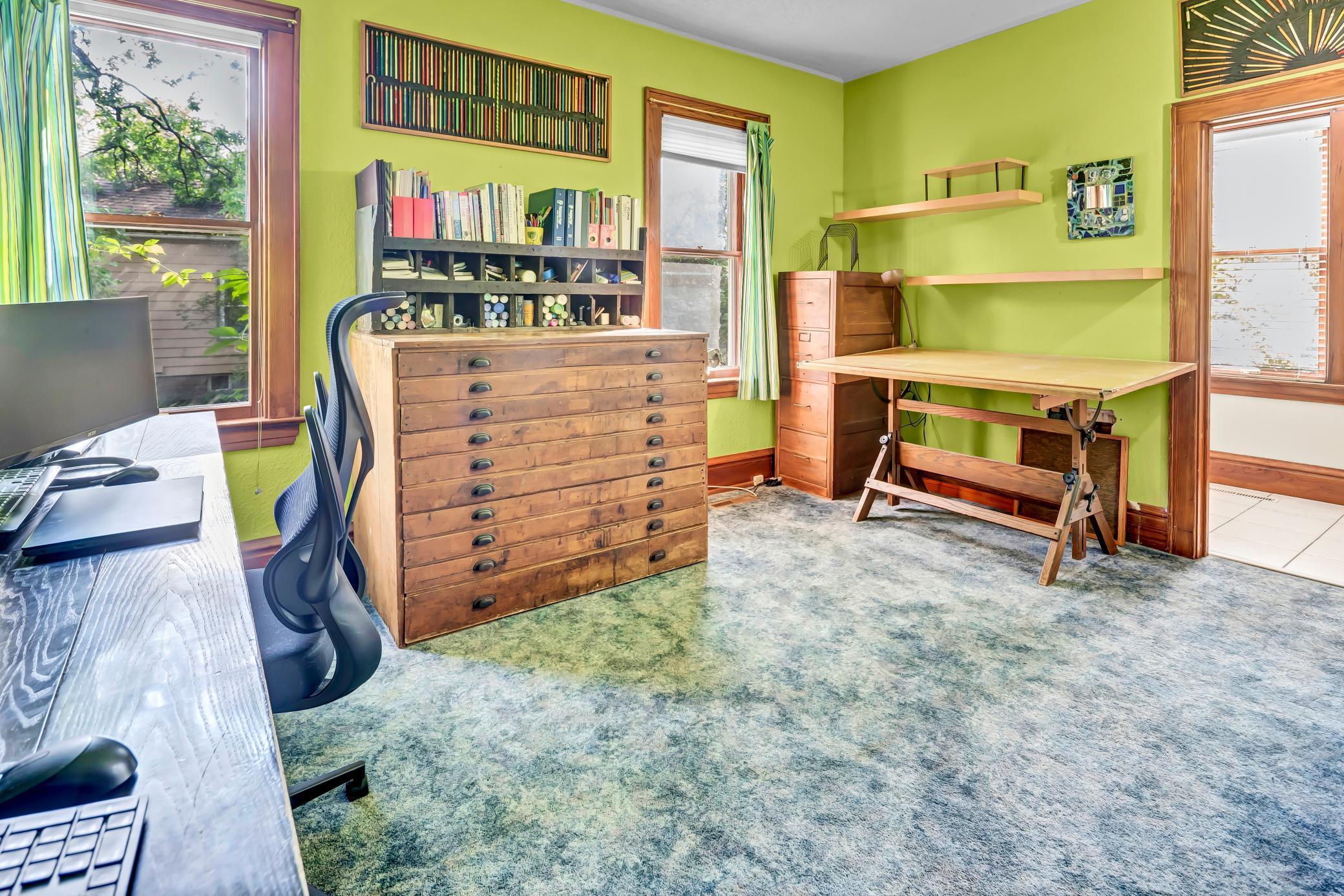 property viewer photo 7
