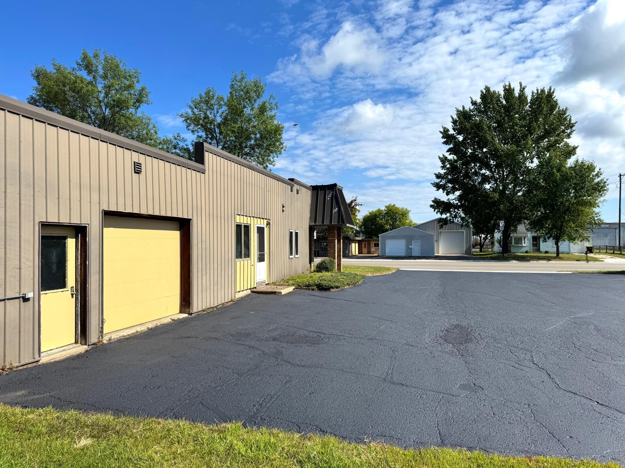 main property photo 18