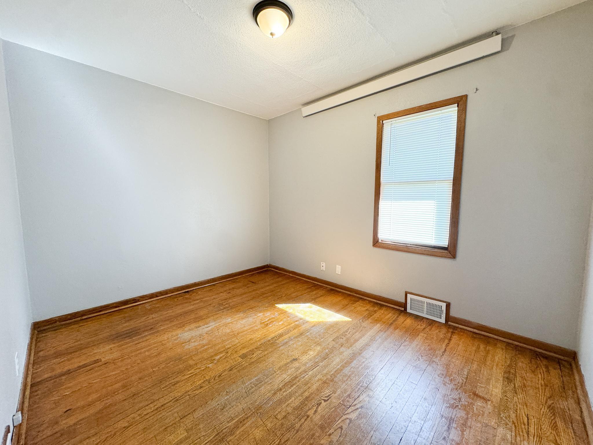 property viewer photo 11