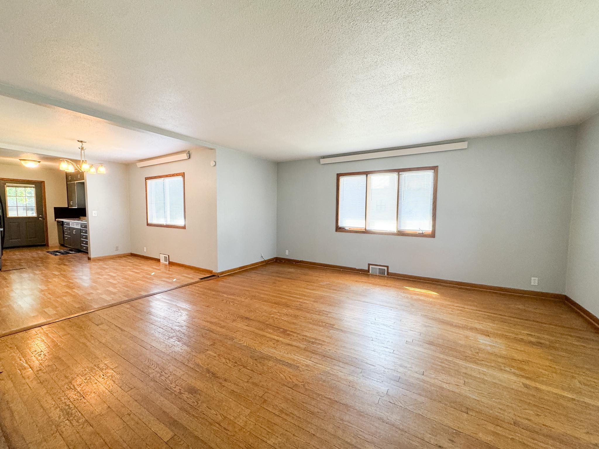 property viewer photo 2