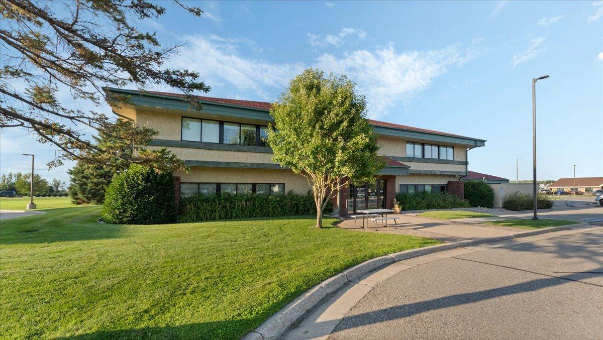 main property photo 8