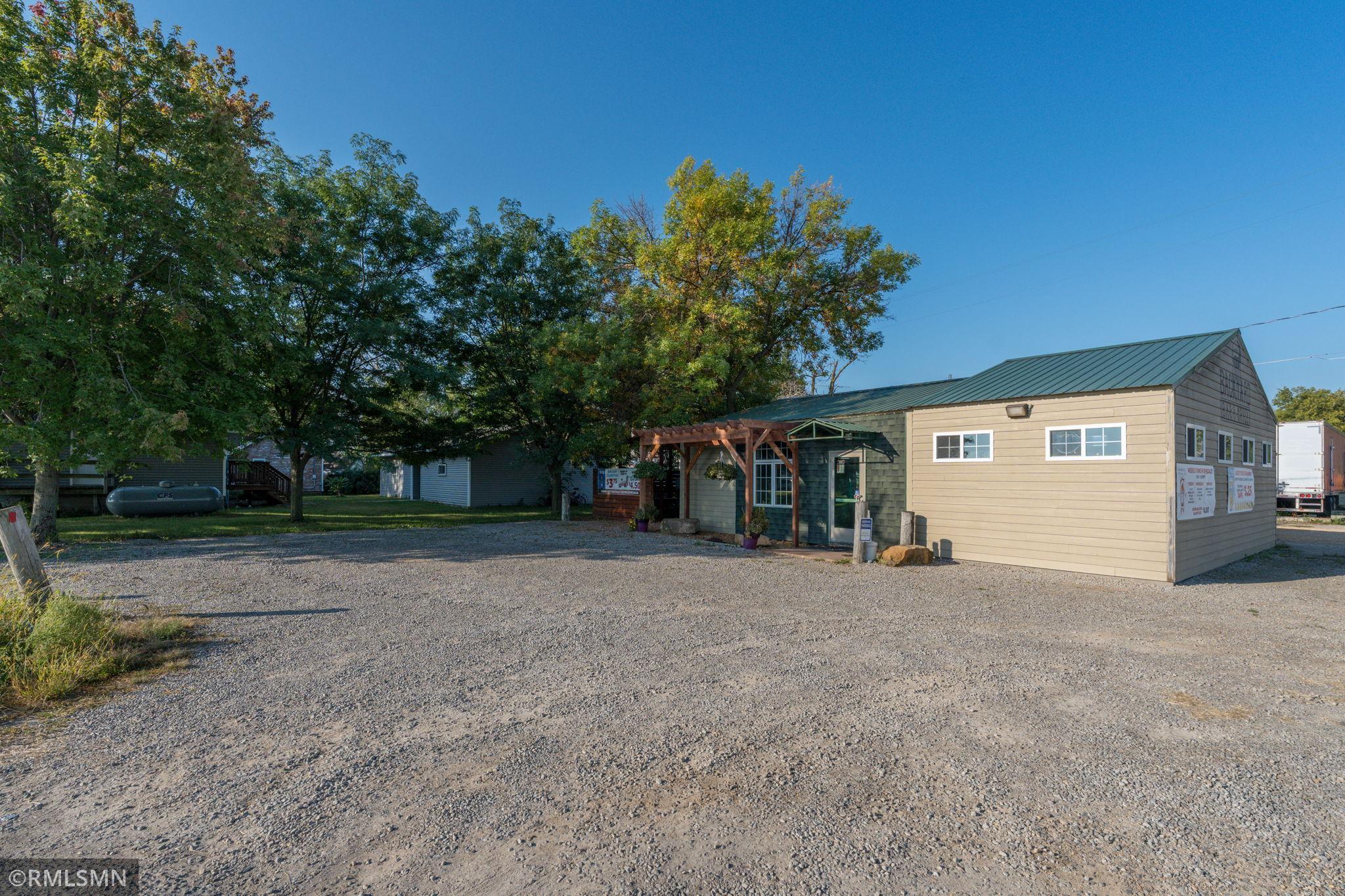 main property photo 3