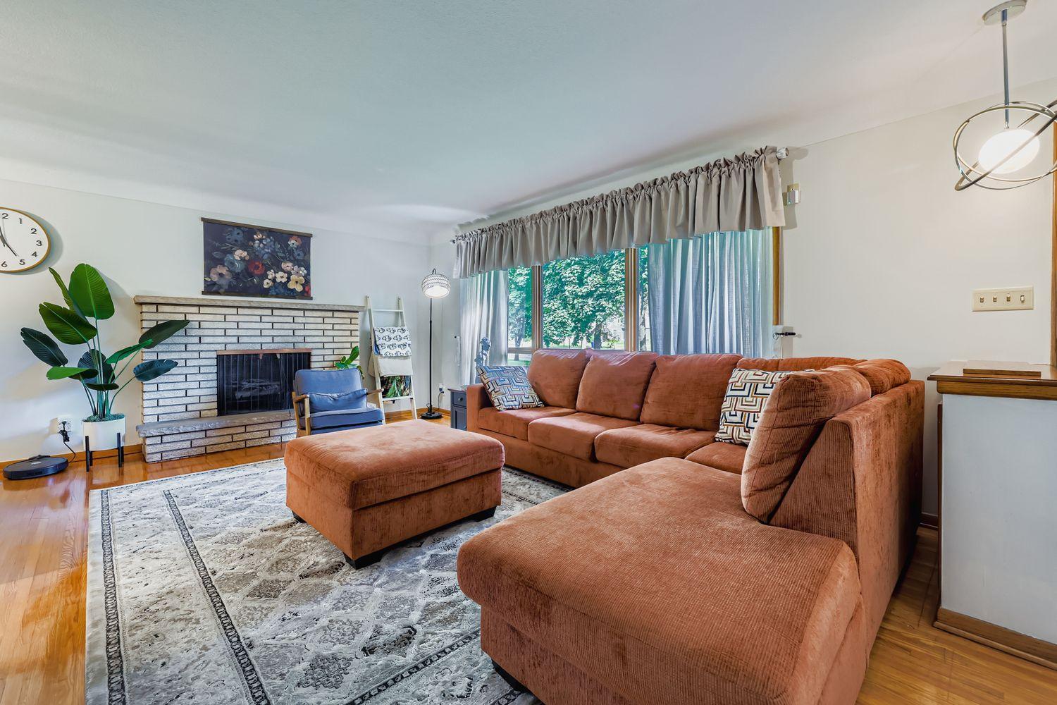 property viewer photo 9