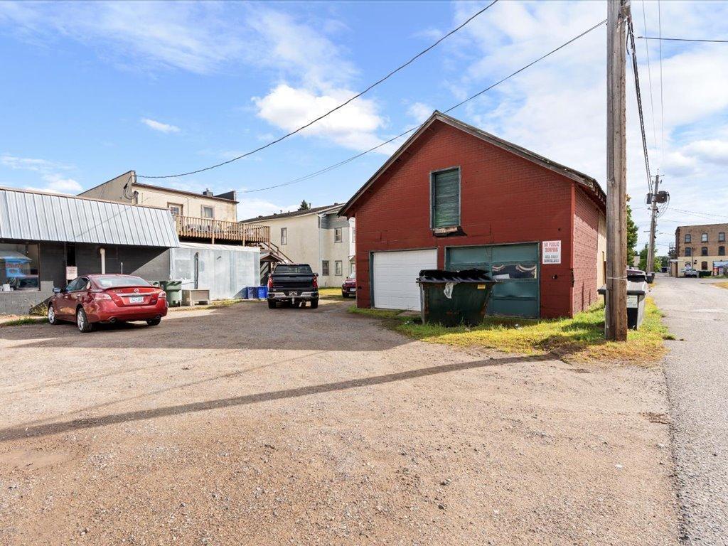 main property photo 25