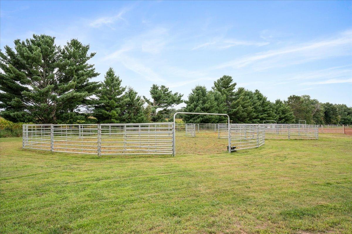 main property photo 41