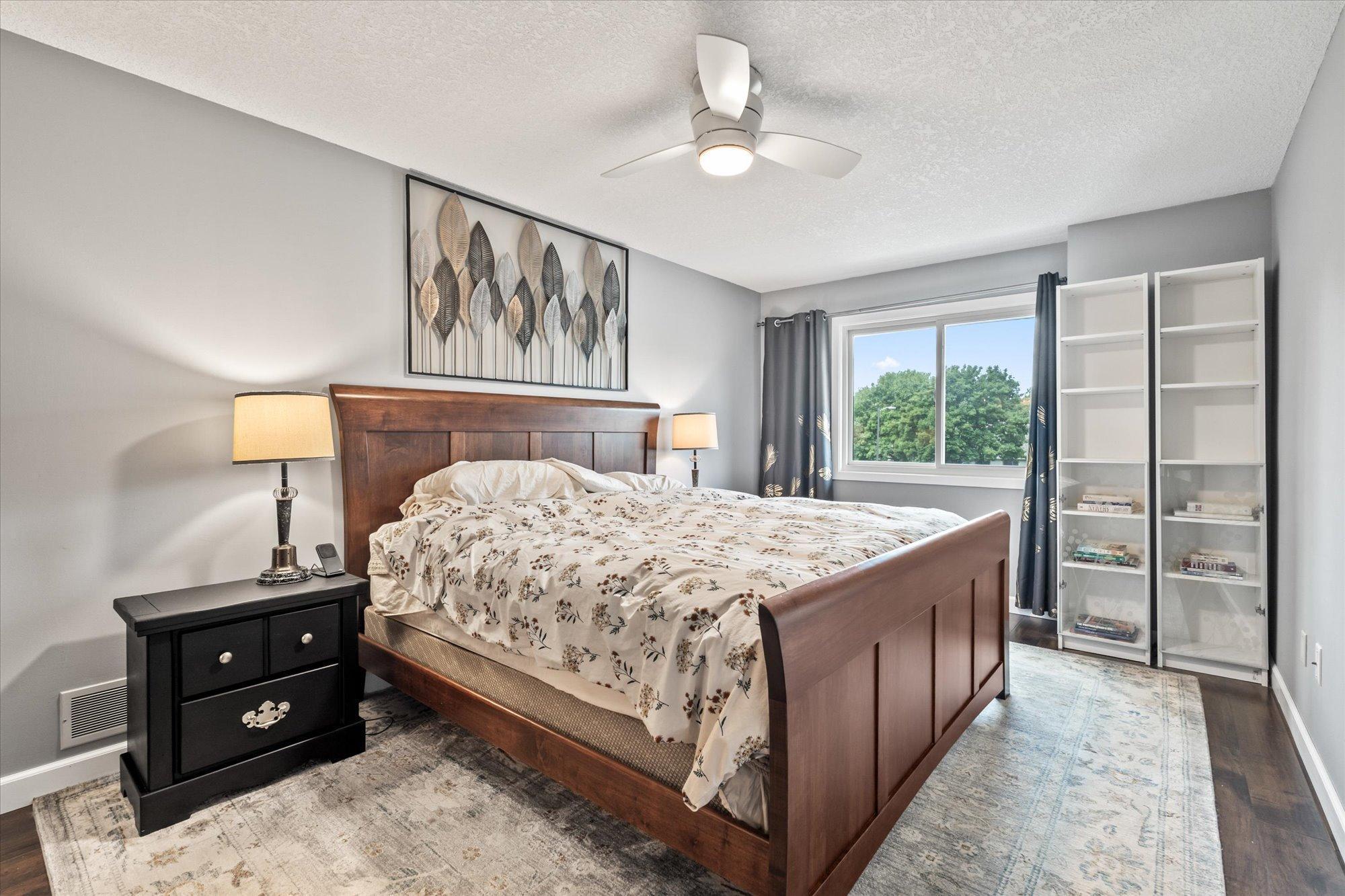 property viewer photo 15