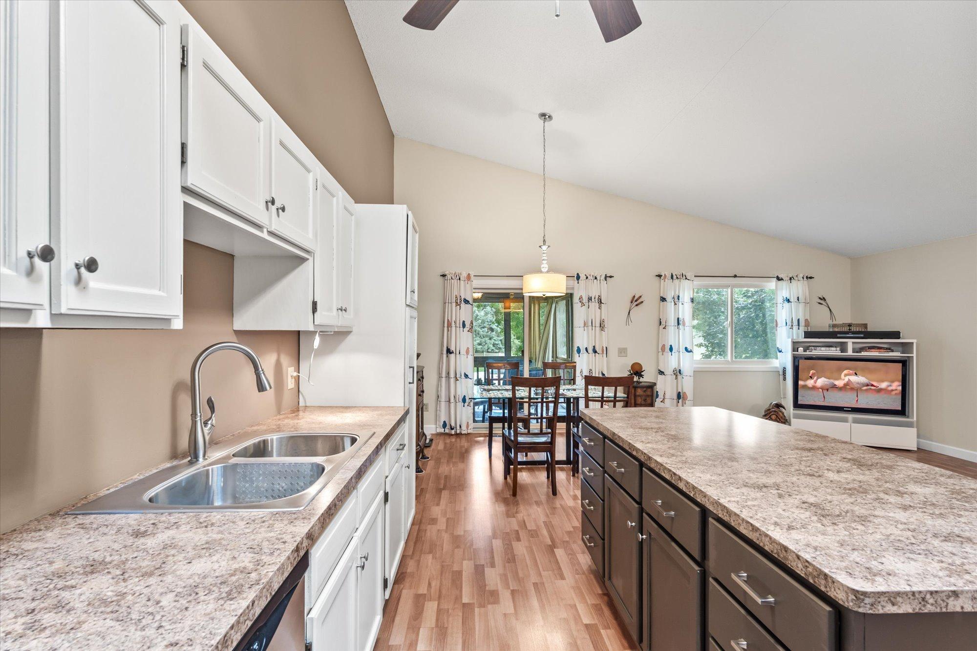 property viewer photo 4