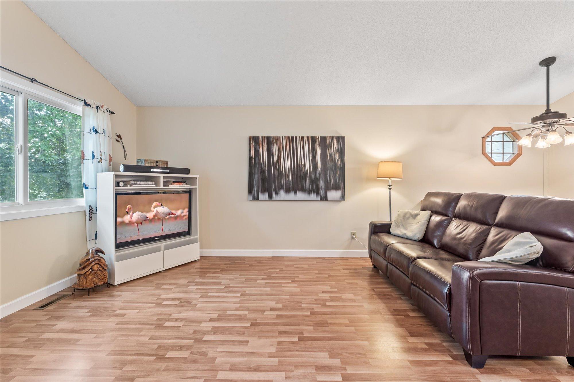 property viewer photo 8