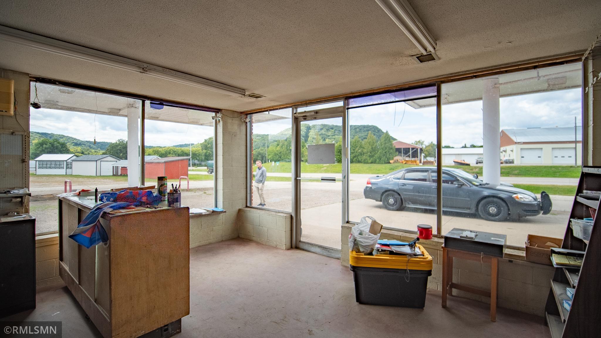 main property photo 14