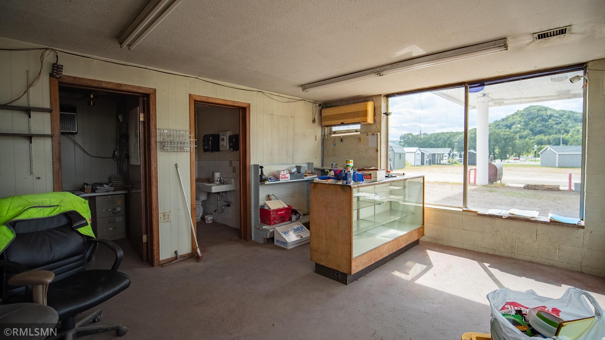 main property photo 15