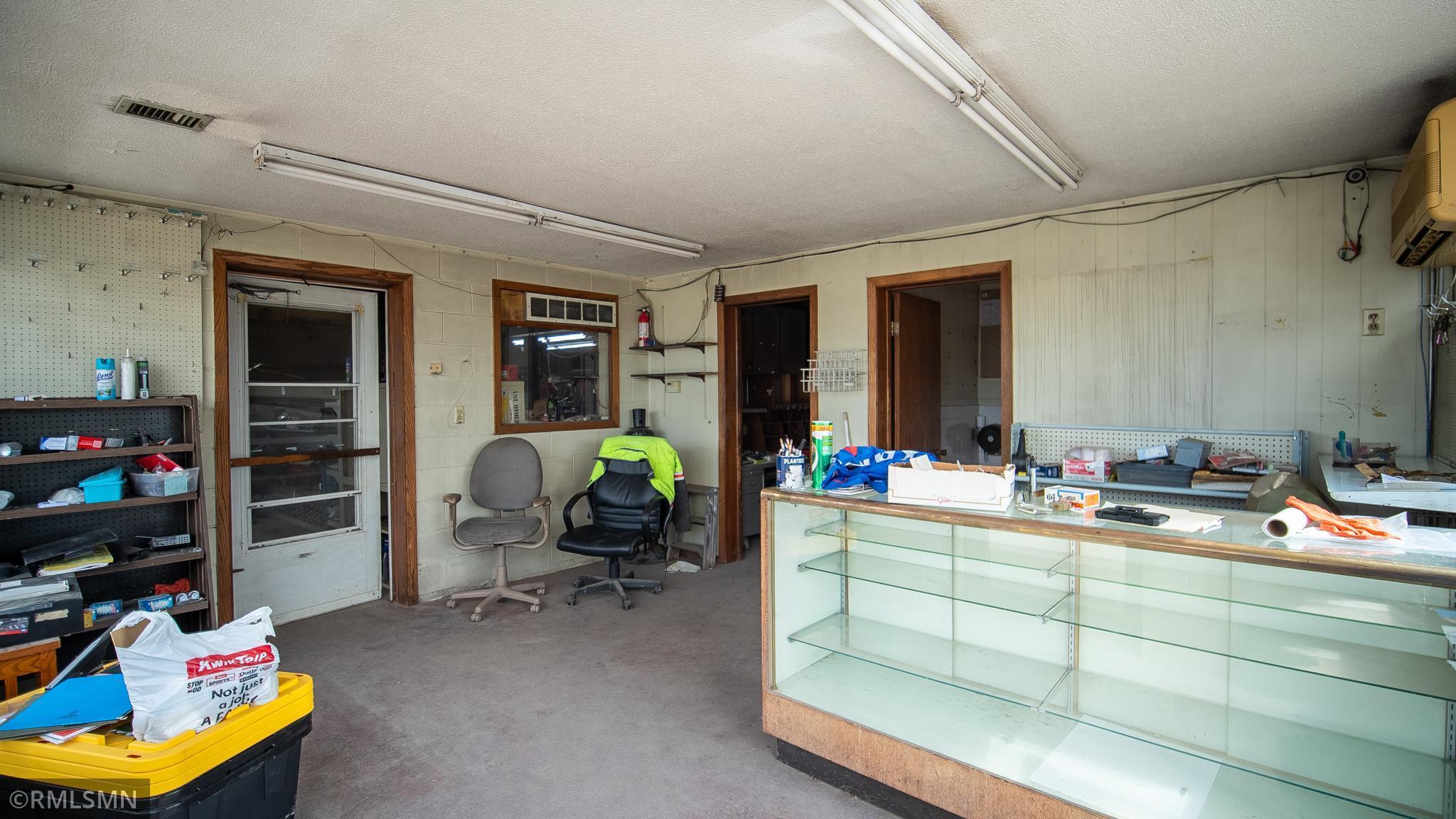 main property photo 16
