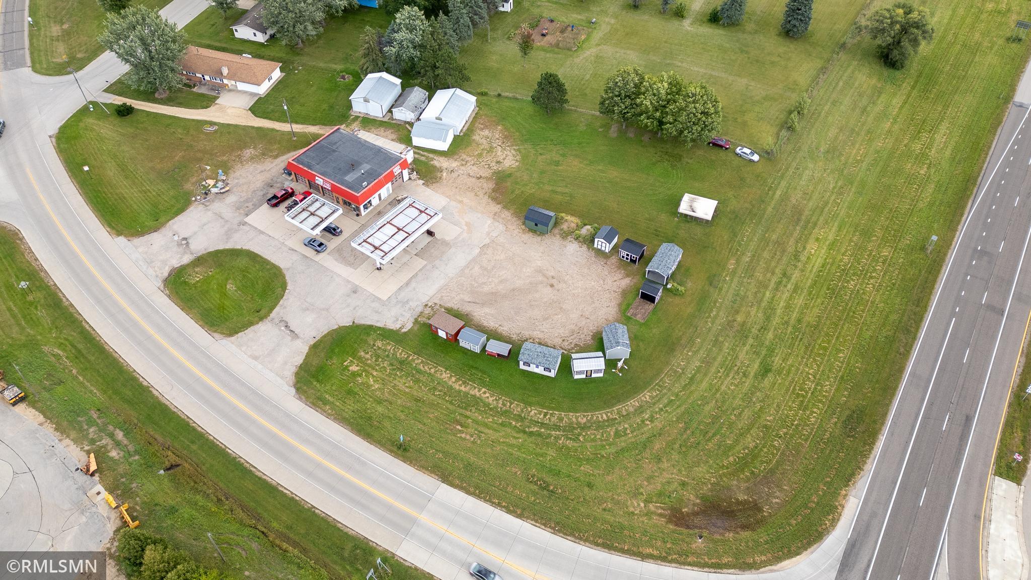 main property photo 30