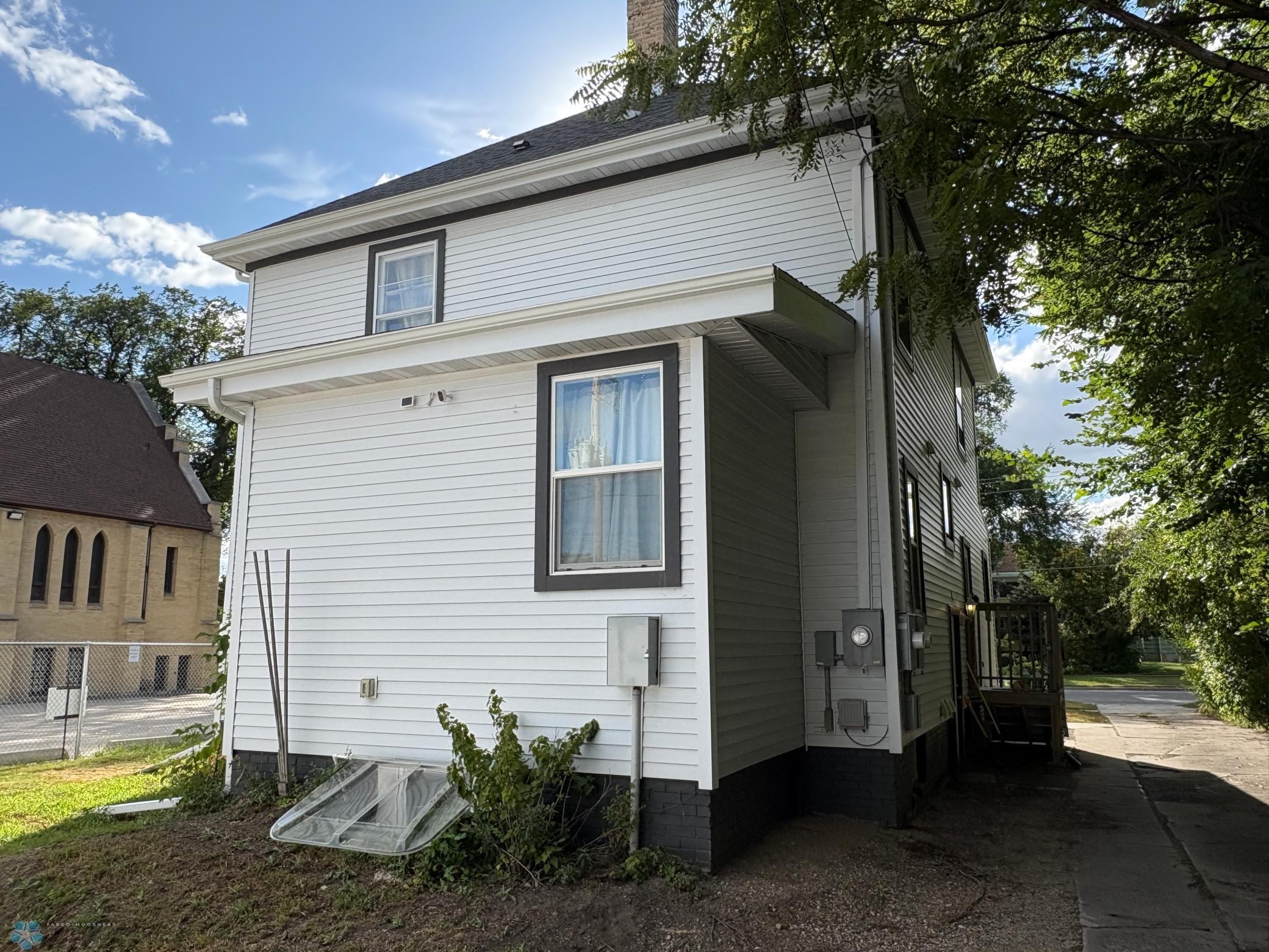 main property photo 22