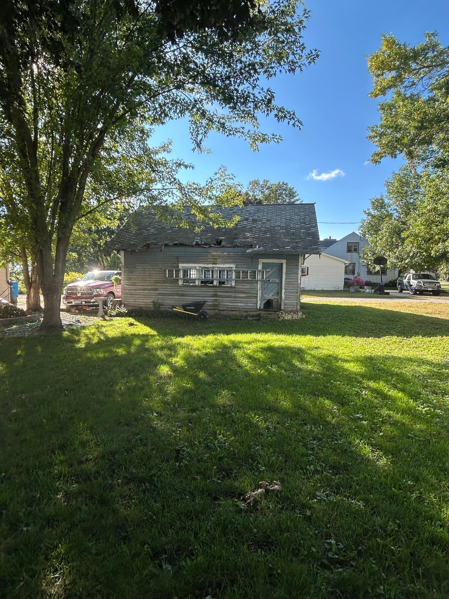 main property photo 30