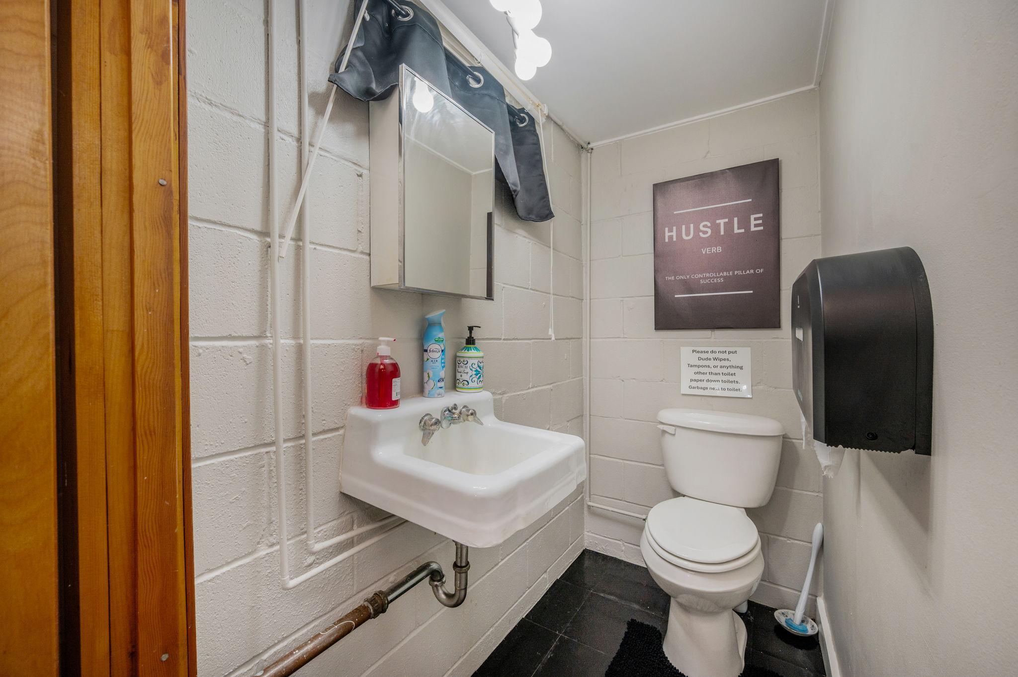 main property photo 18