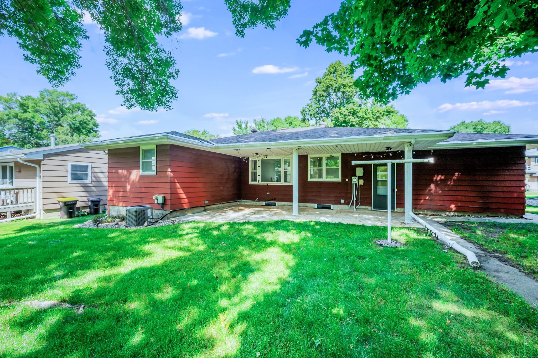 main property photo 28
