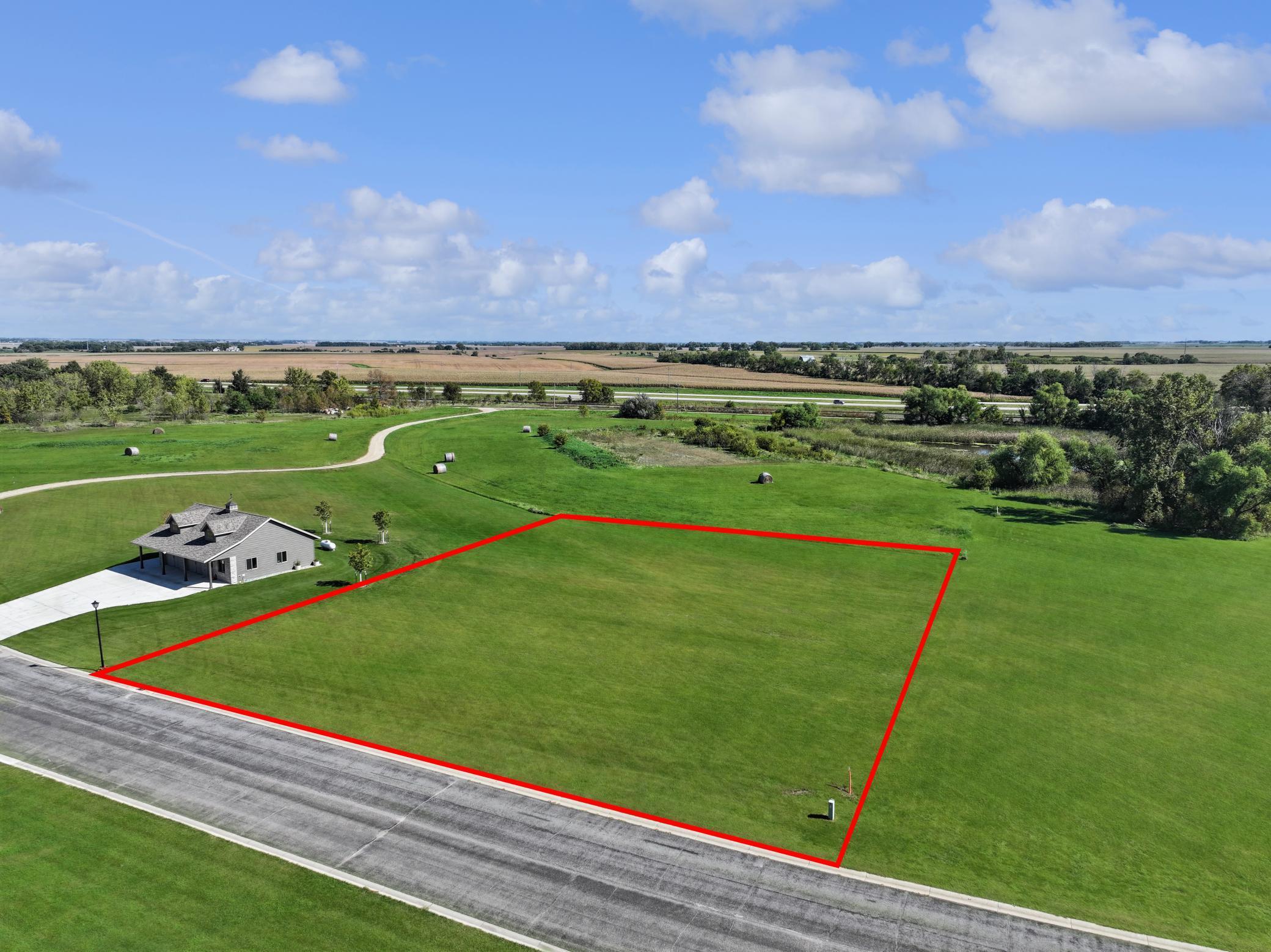 main property photo 4