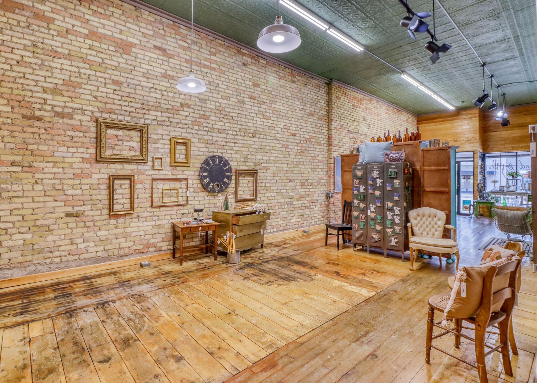 main property photo 10