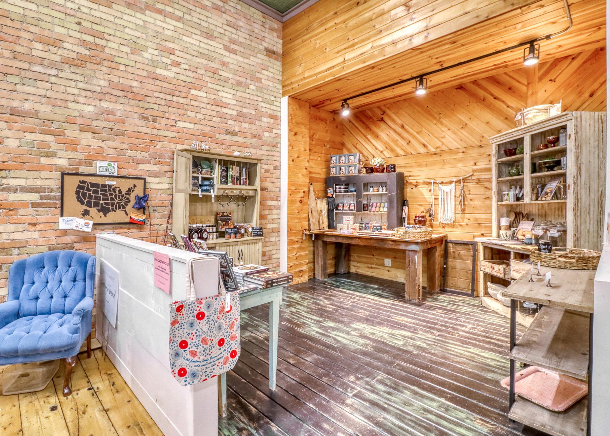 main property photo 12