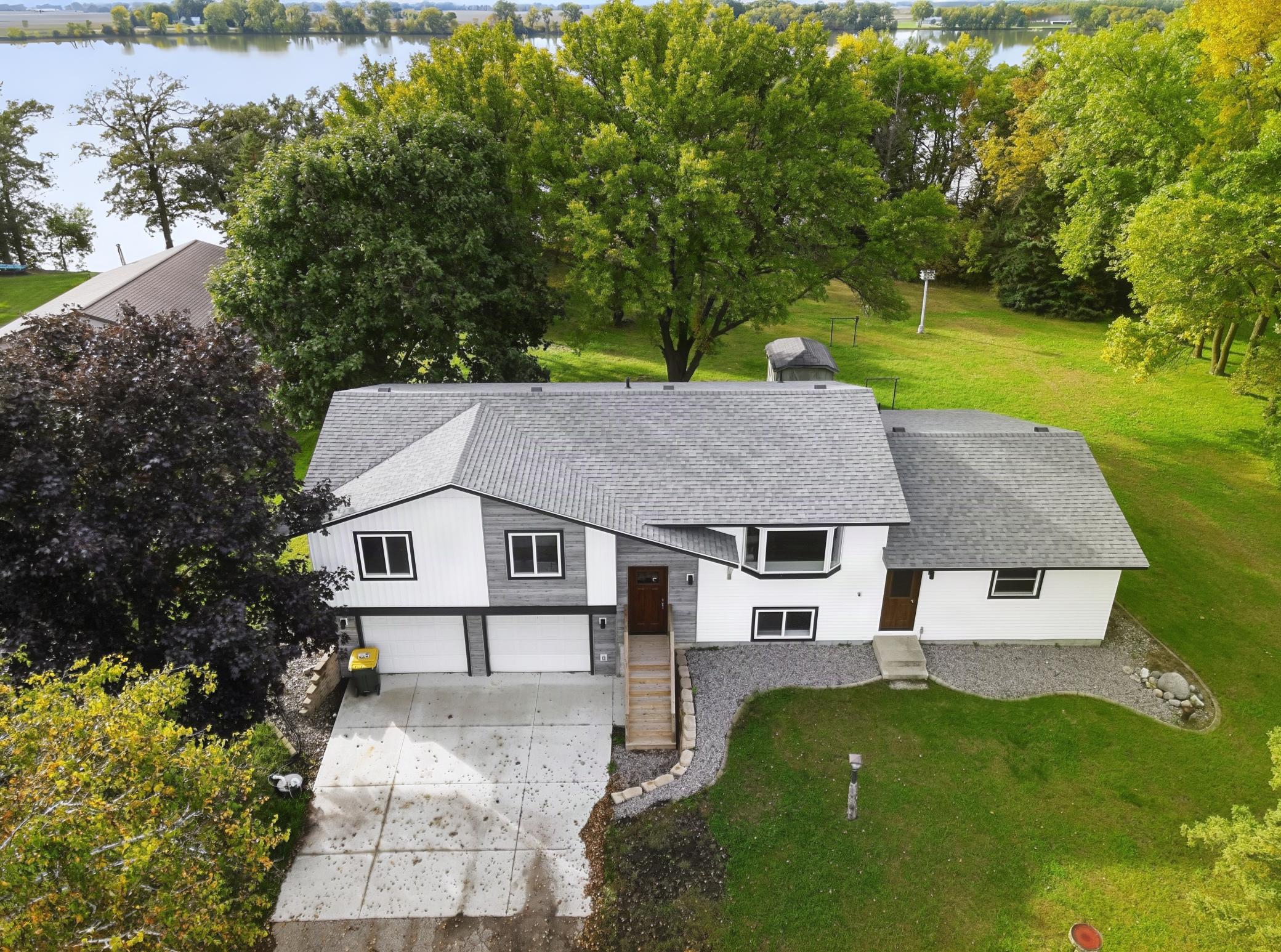 main property photo 44