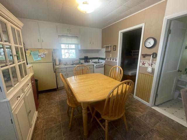 main property photo 76