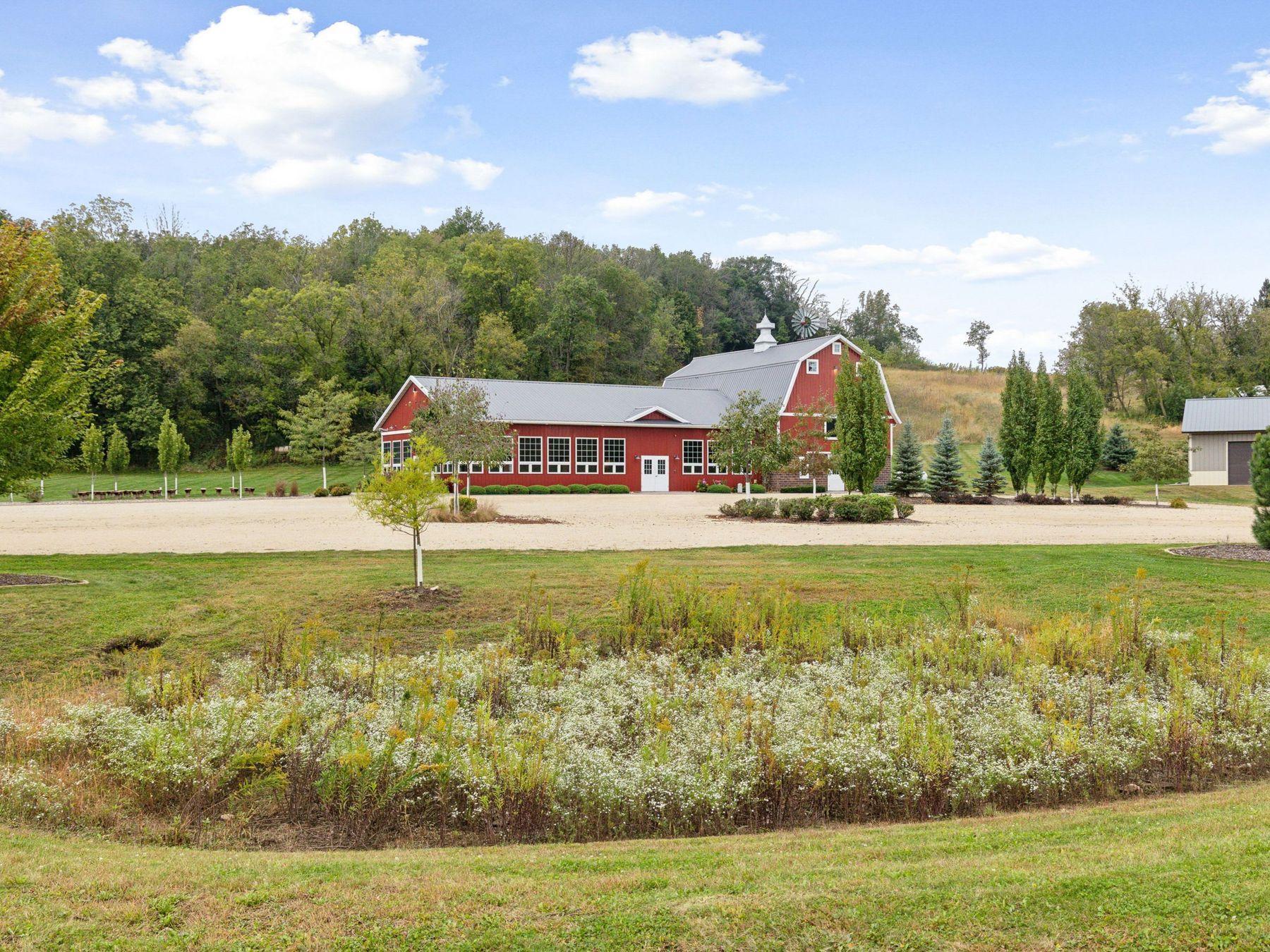 main property photo 16