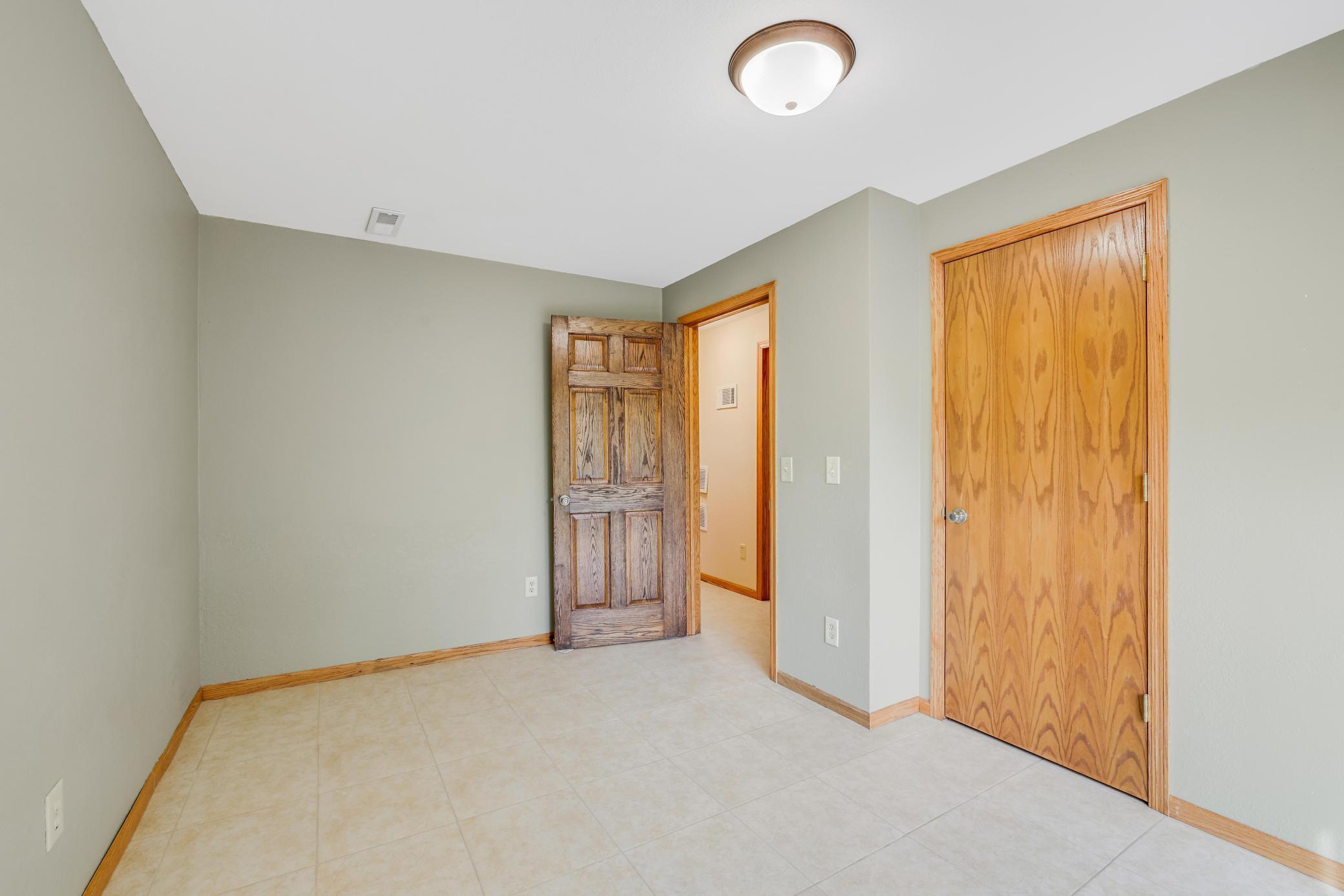 property viewer photo 10