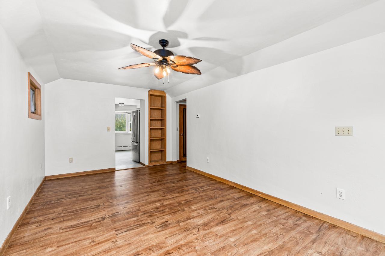 property viewer photo 7