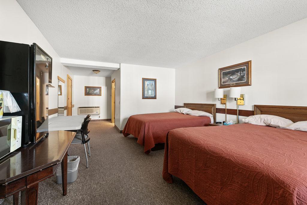 main property photo 40