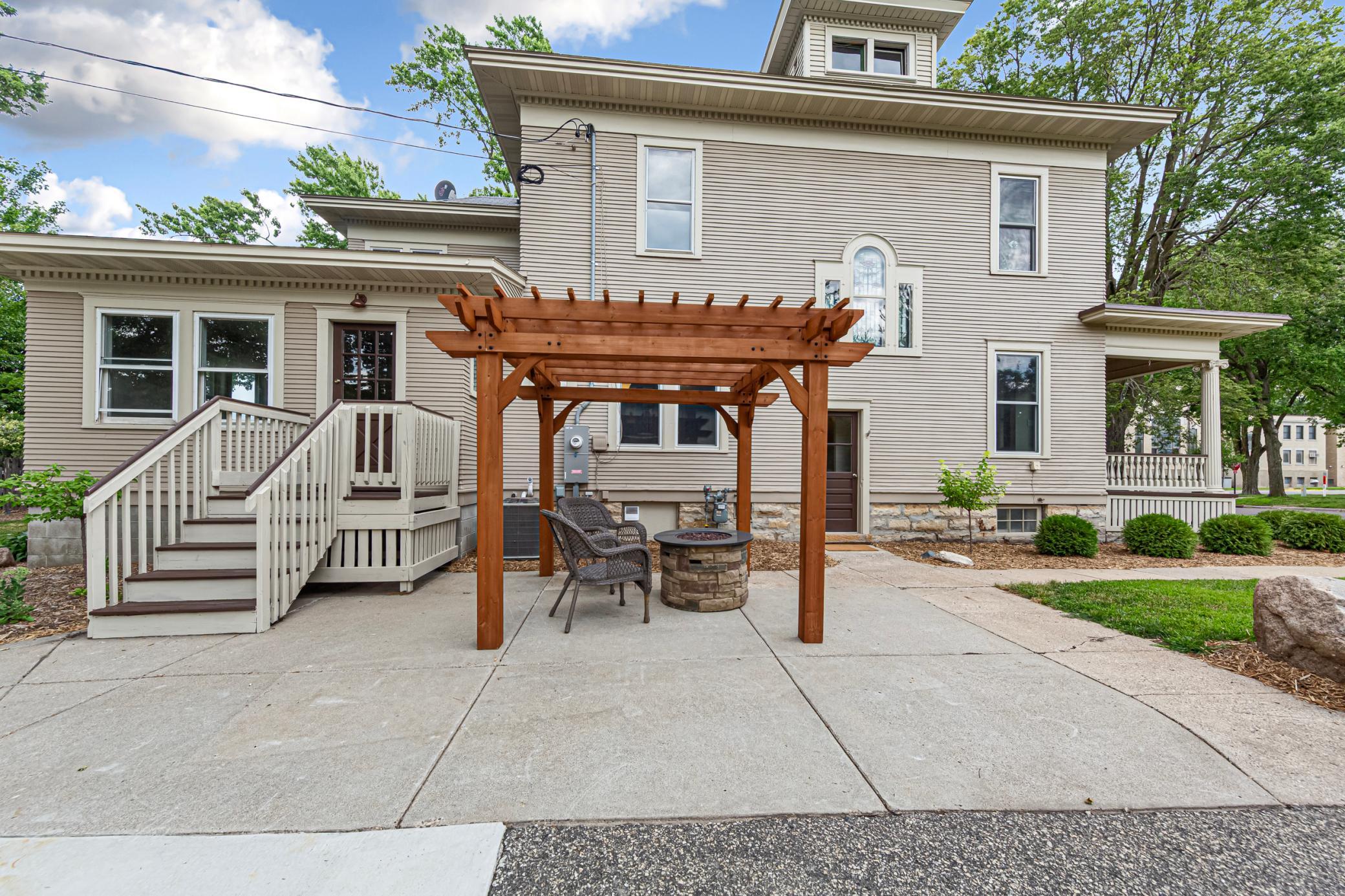 main property photo 12