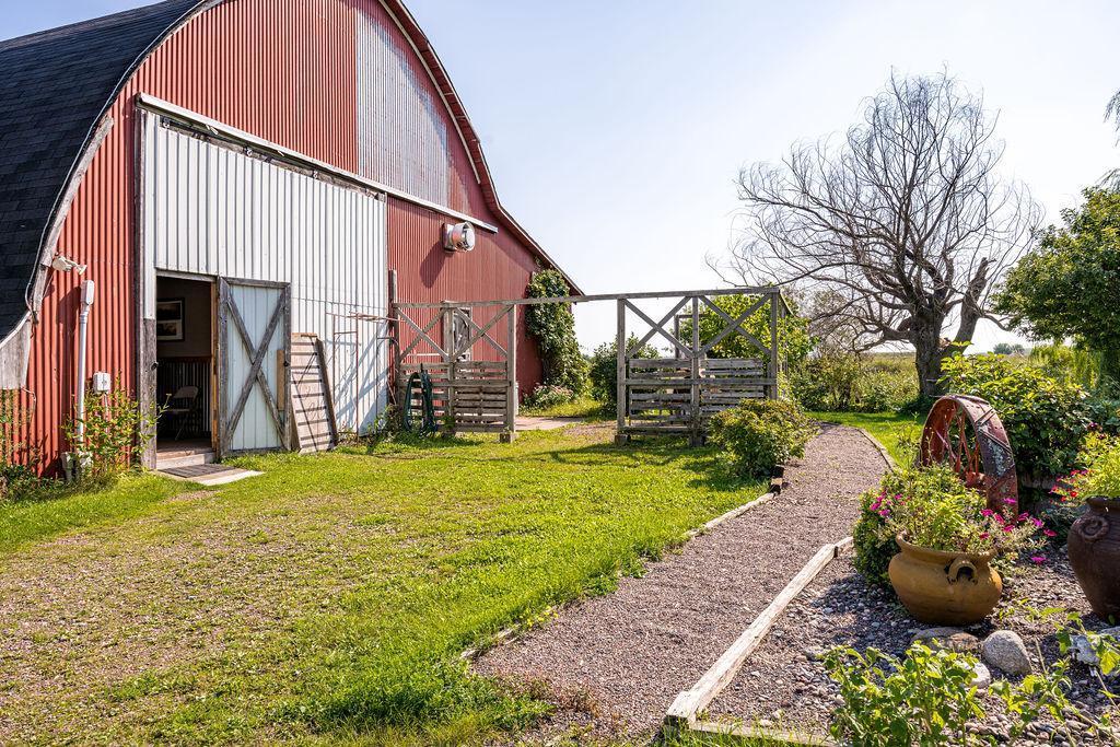 main property photo 24