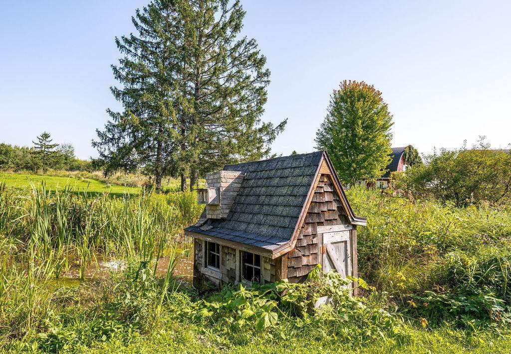 main property photo 50