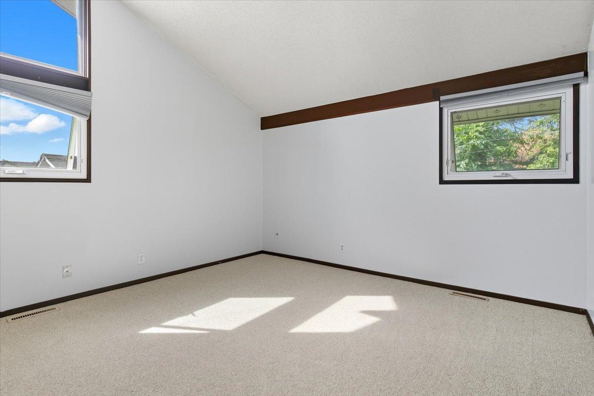 property viewer photo 13