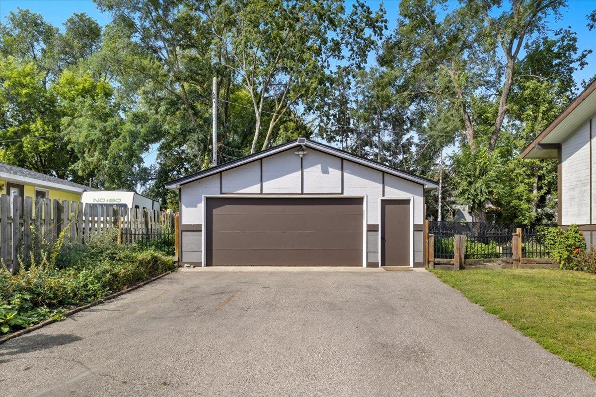 property viewer photo 35