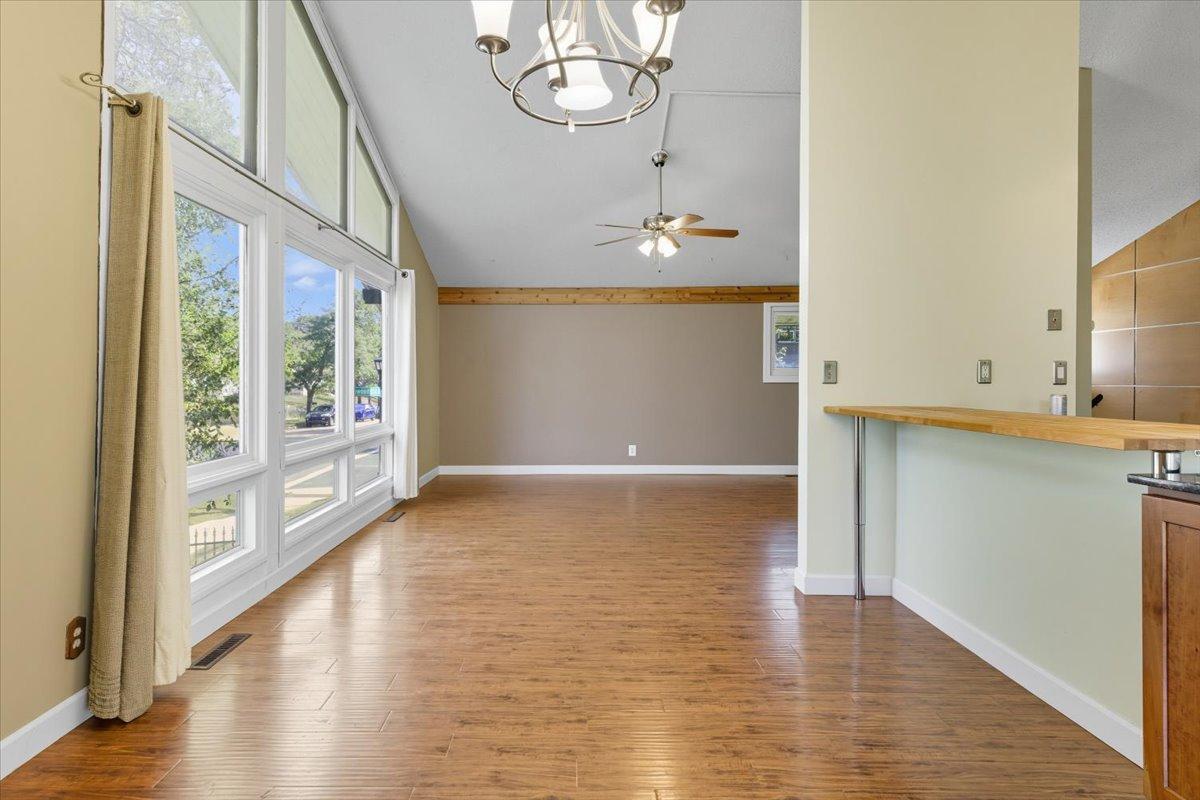 property viewer photo 5