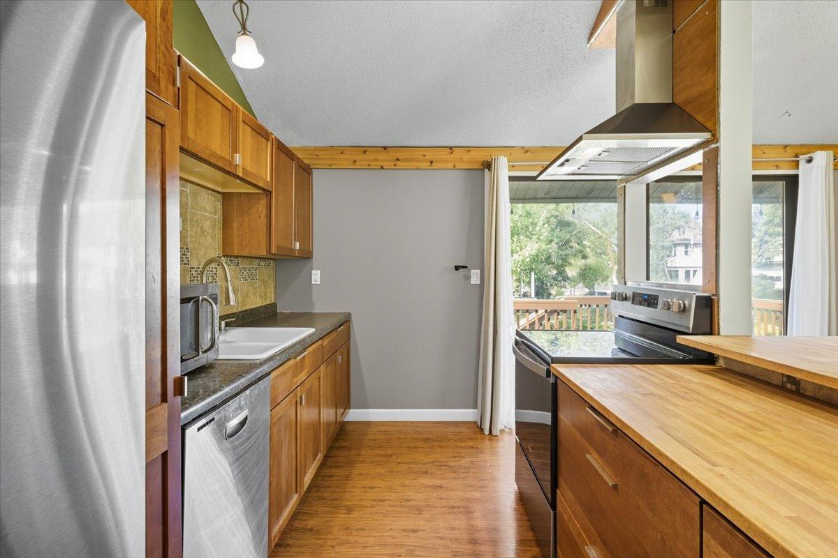 property viewer photo 9