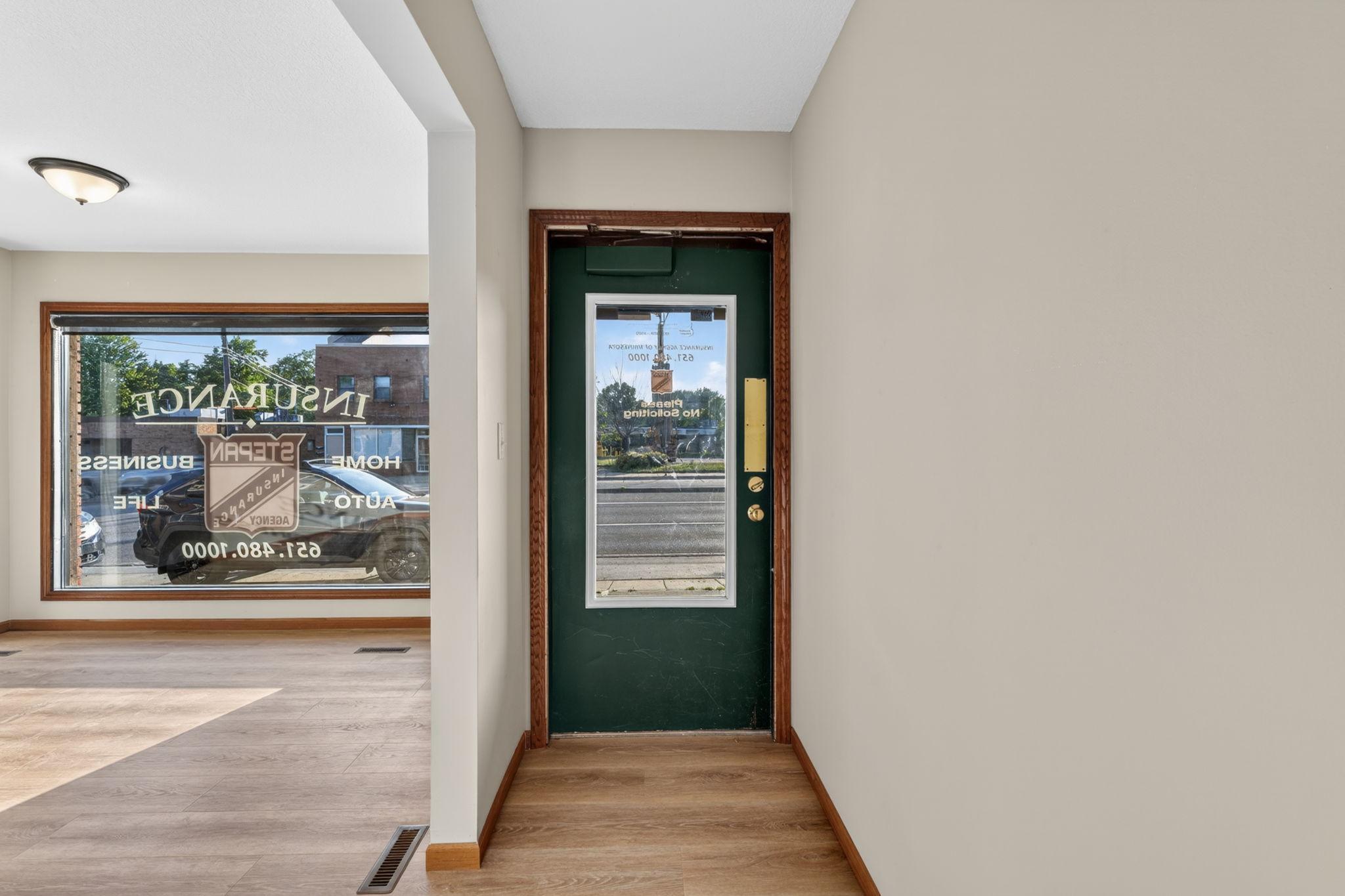 main property photo 6