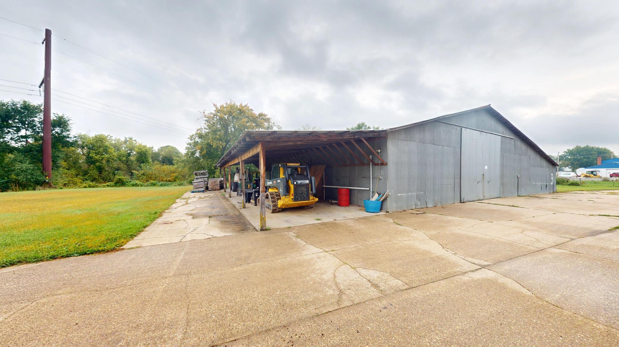 main property photo 17
