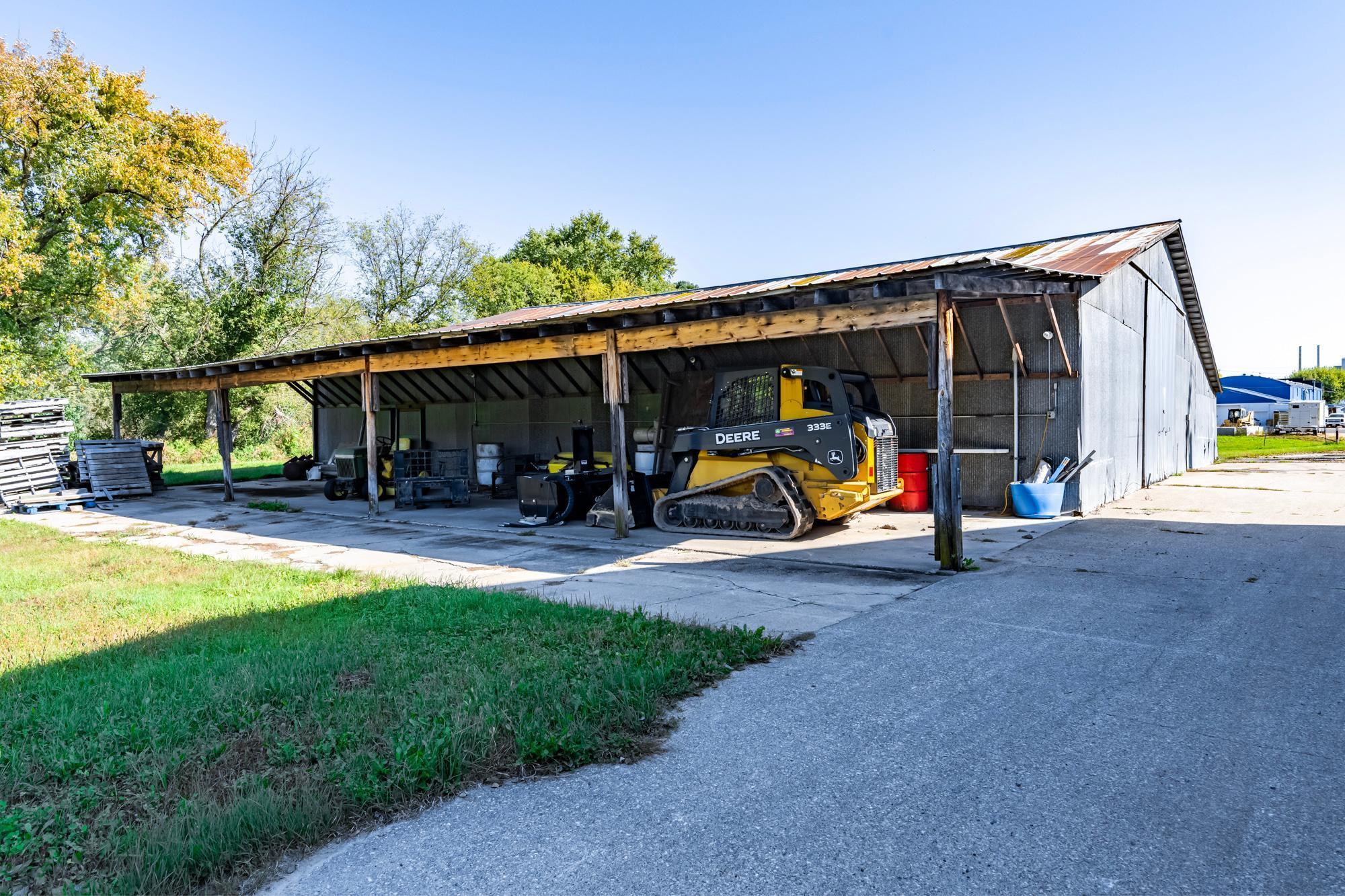 main property photo 18