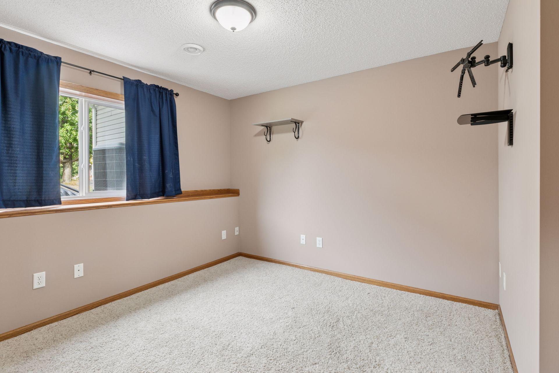 property viewer photo 25