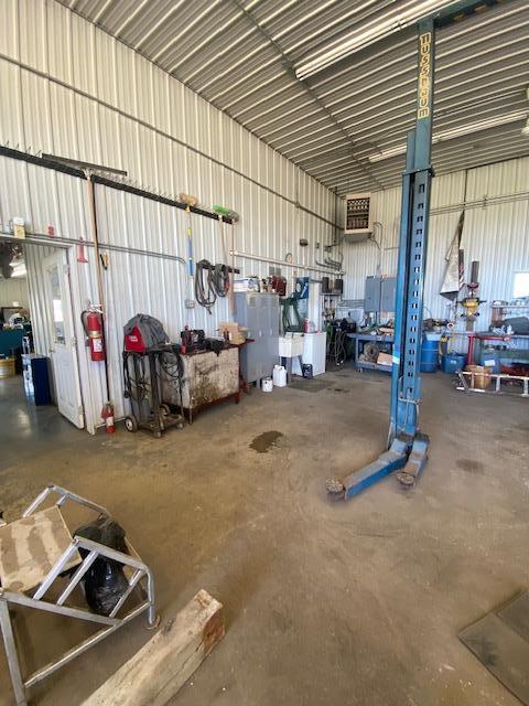 main property photo 13