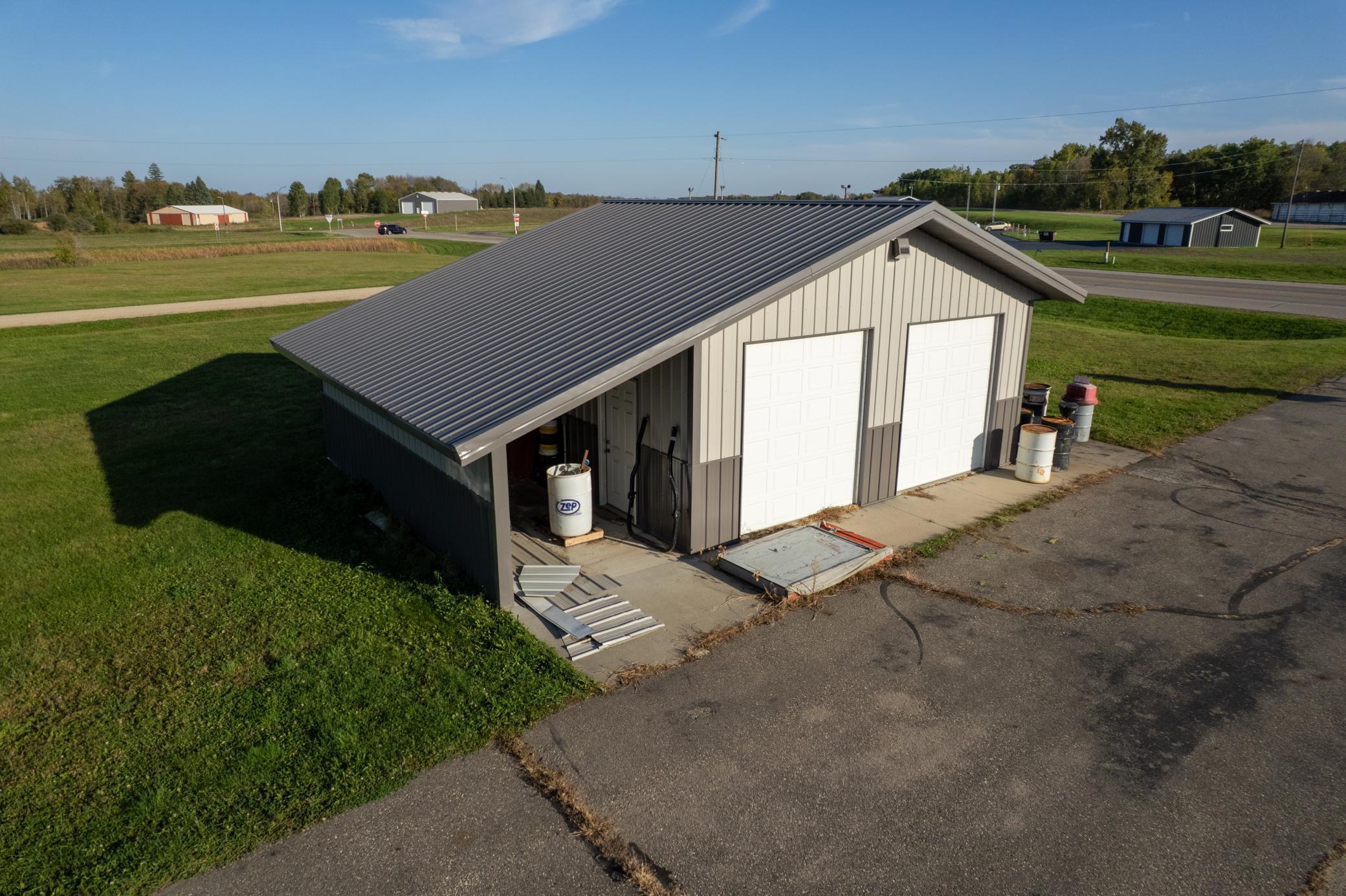 main property photo 18