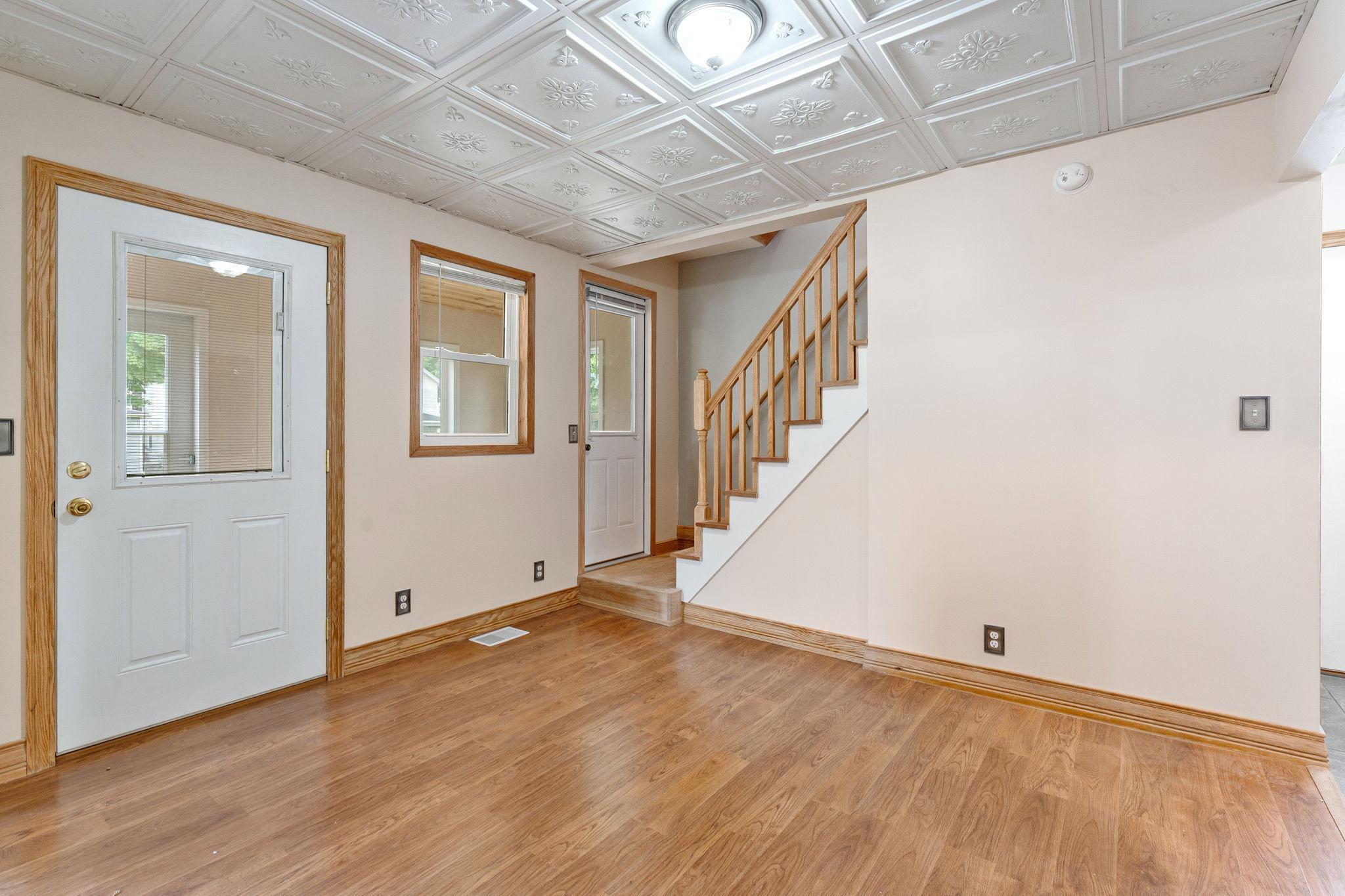 property viewer photo 2