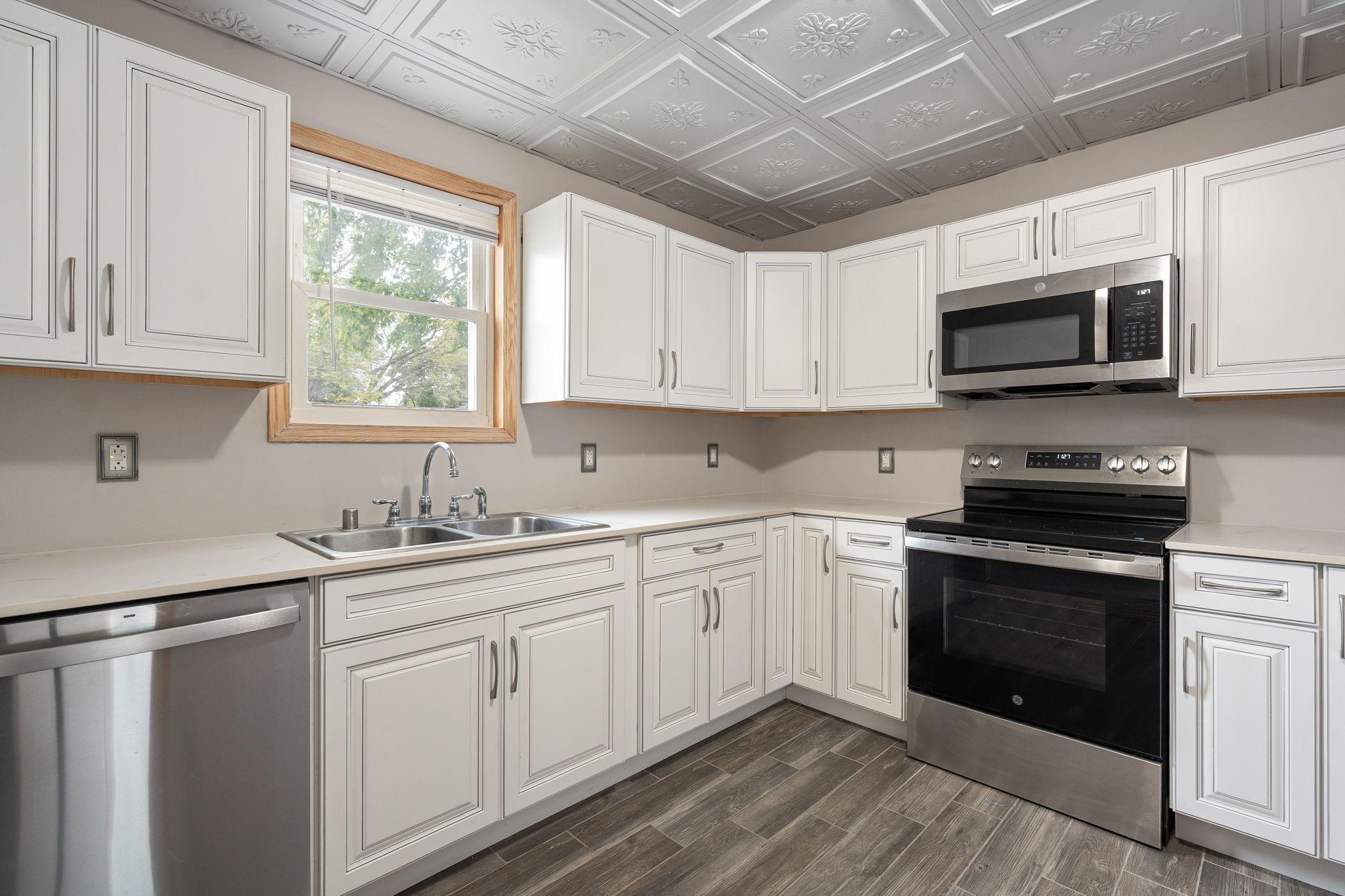 property viewer photo 7
